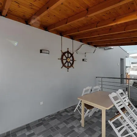 Apartment Waterfront & Floor Nea Iraklitsa