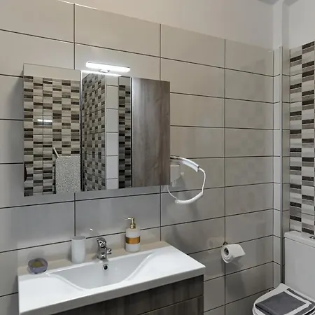 Apartment Waterfront & Floor *