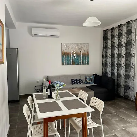Waterfront & Floor Apartment *