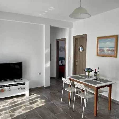 Waterfront & Floor *